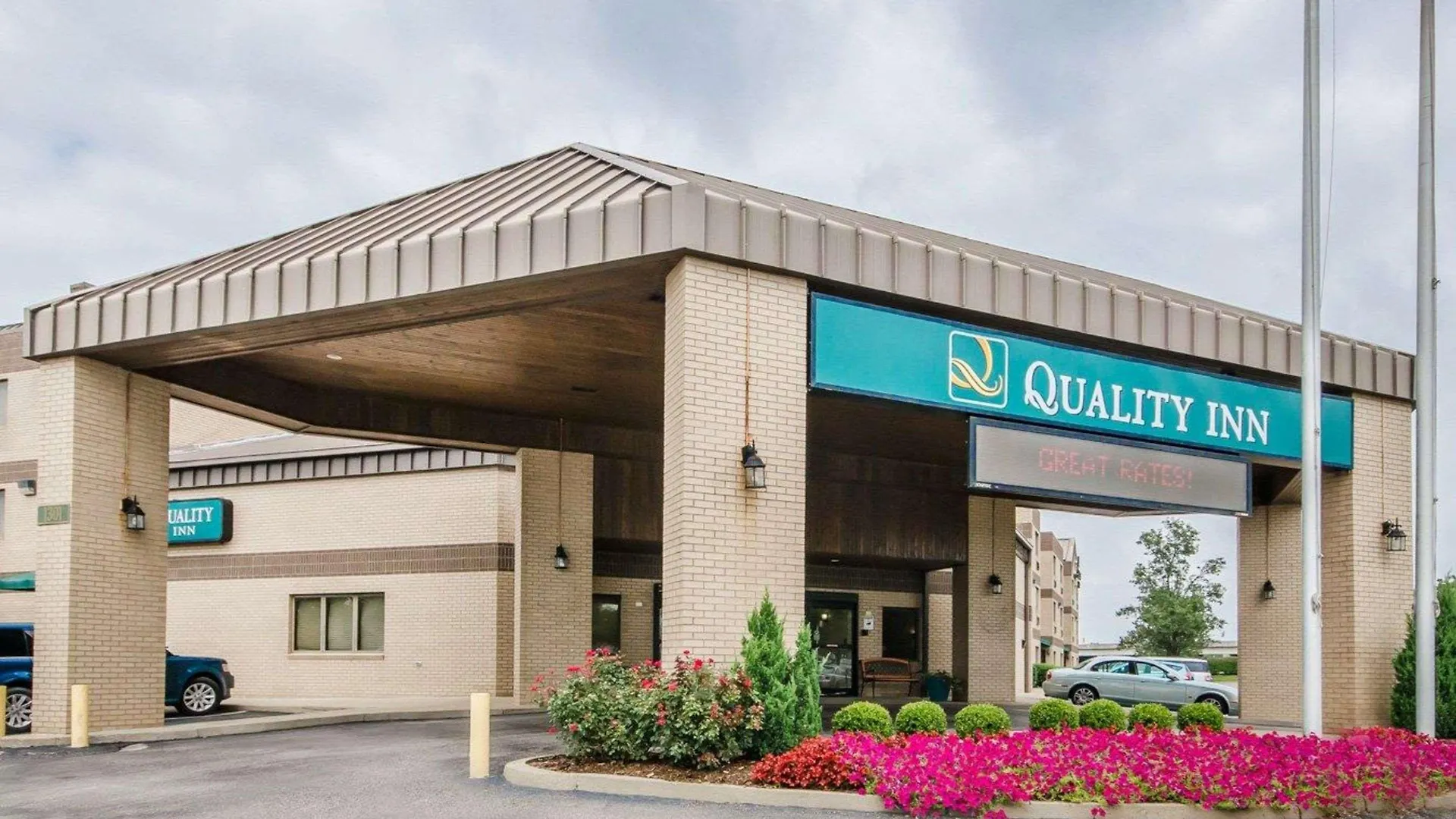 ** Отель Clarion Pointe Louisville East США