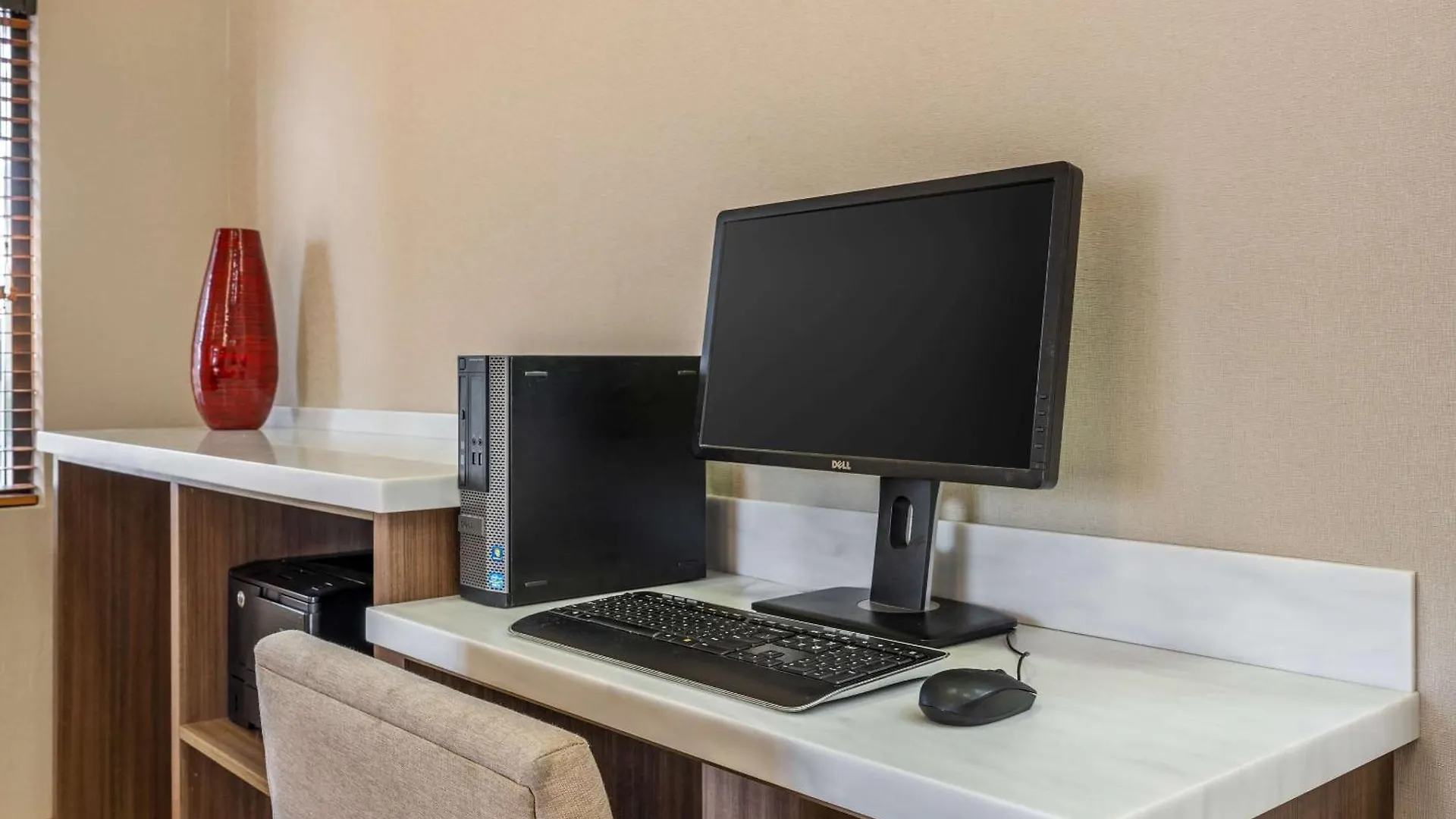 Clarion Pointe Louisville East Отель
