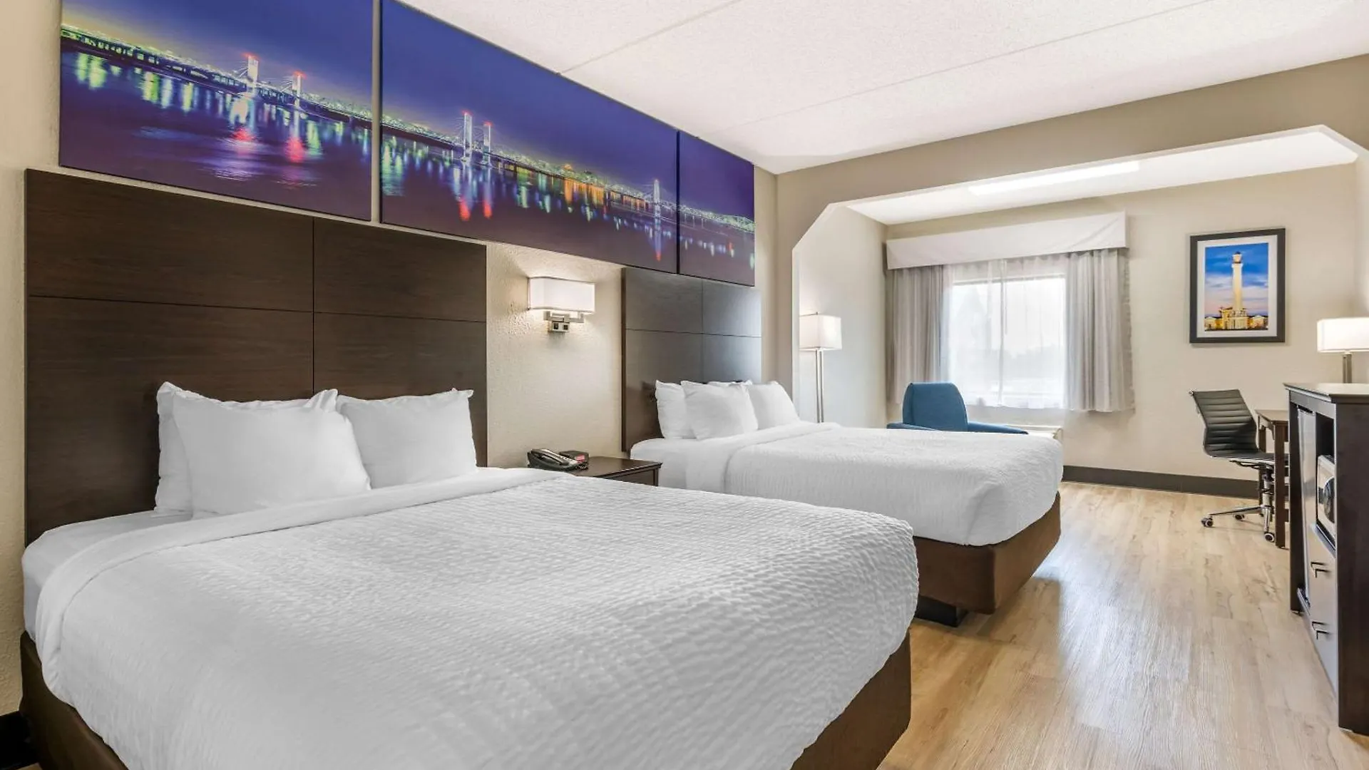 ** Отель Clarion Pointe Louisville East США