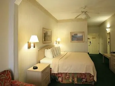 Clarion Pointe Louisville East США
