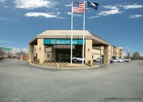 Clarion Pointe Louisville East Отель