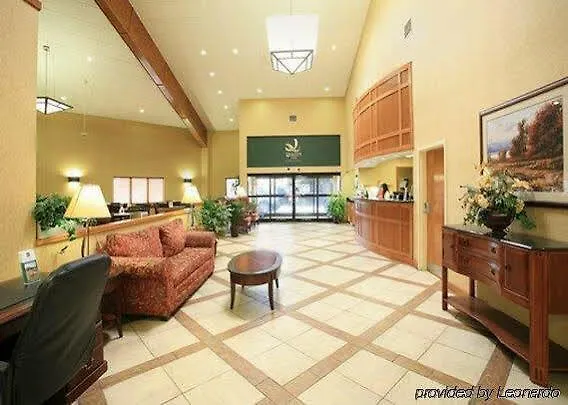 Clarion Pointe Louisville East